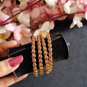 Simple Stone Designer Bangles (2 nos)