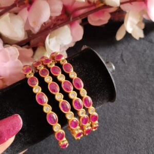 Simple Stone Designer Bangles (2 nos)