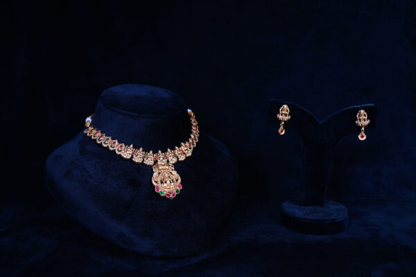 antik choker set