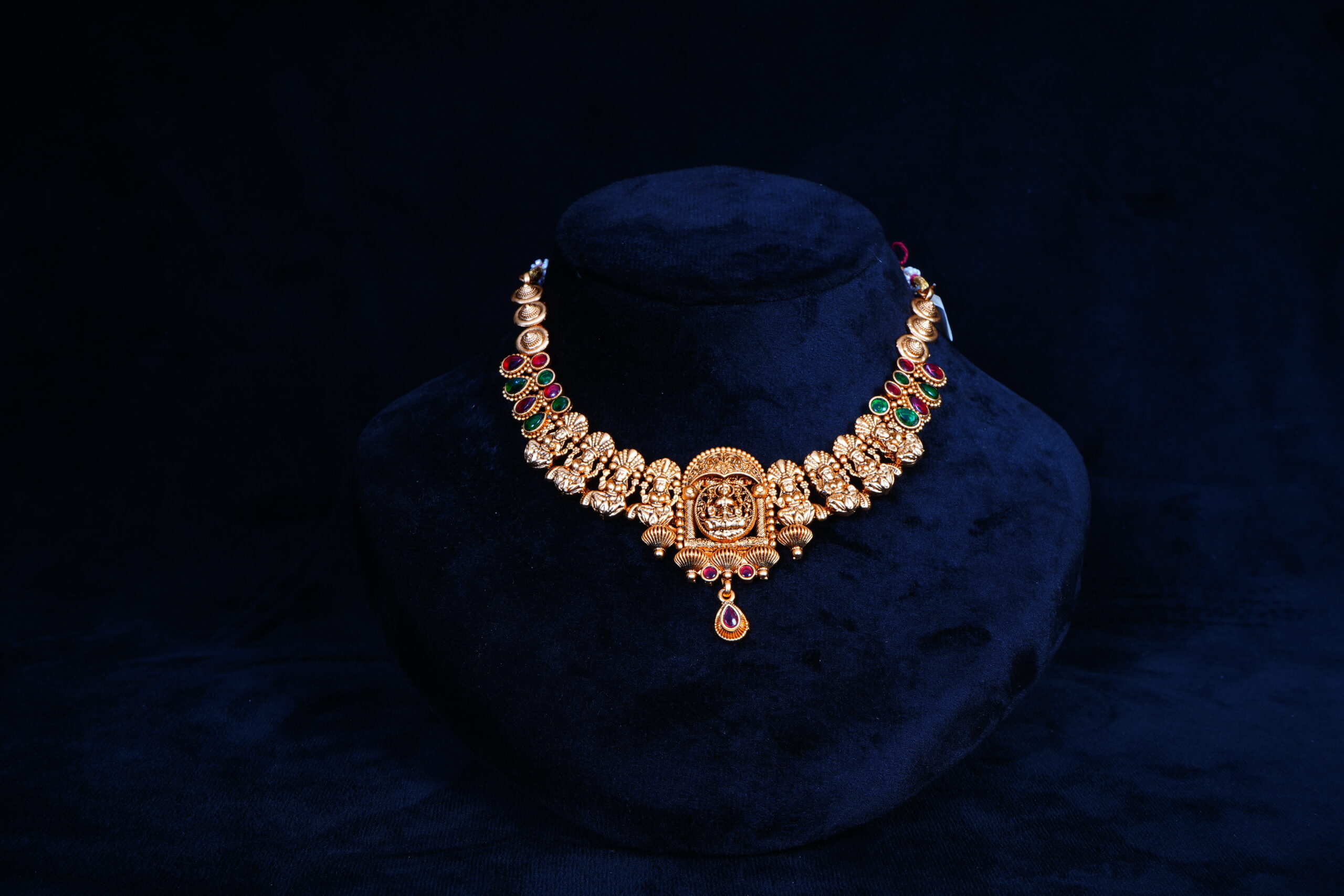 antik choker set