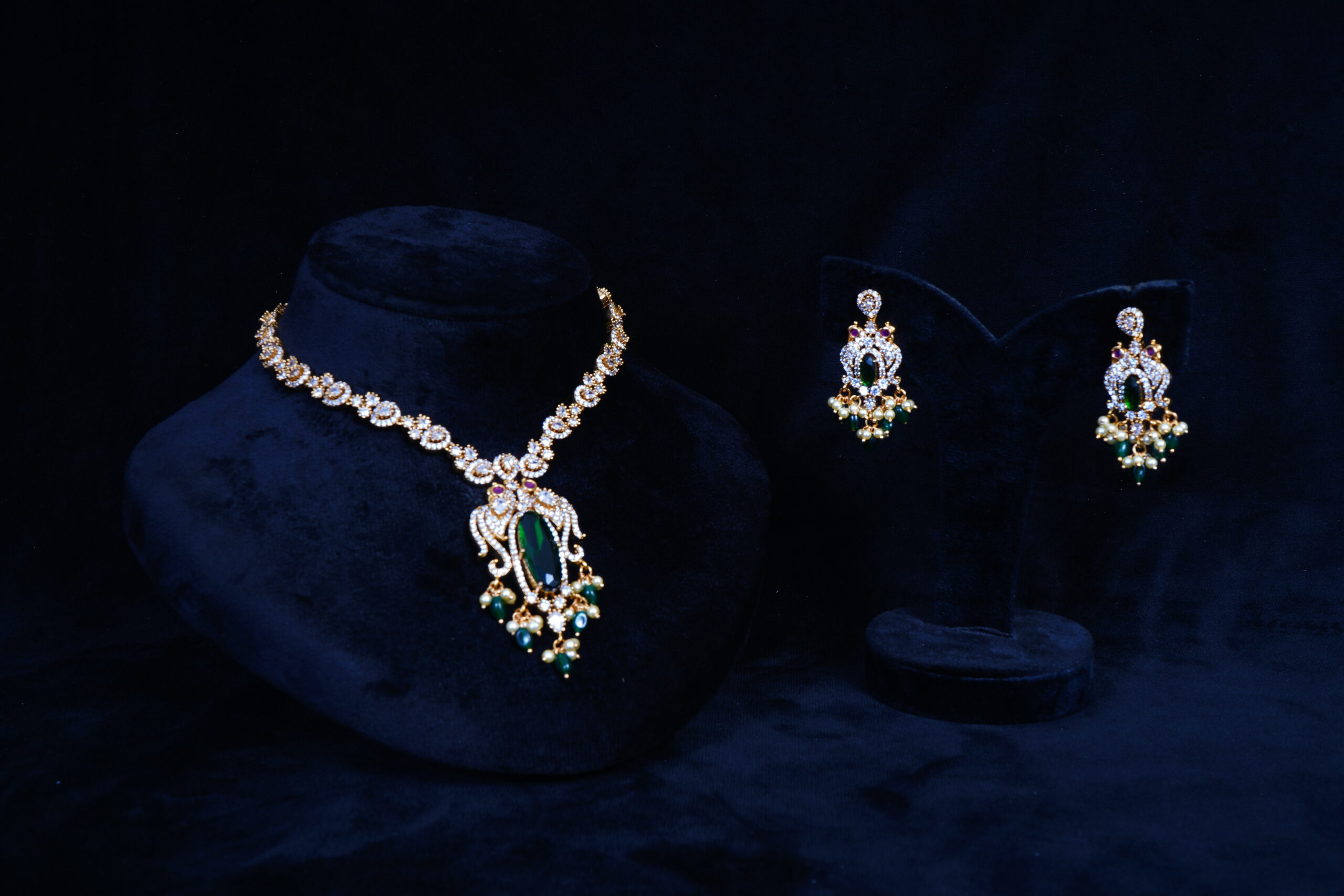 antik choker set